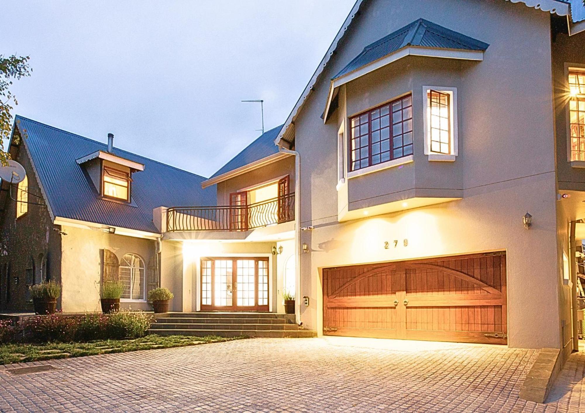 The Browns' Luxury Suites & Cottage Dullstroom Esterno foto